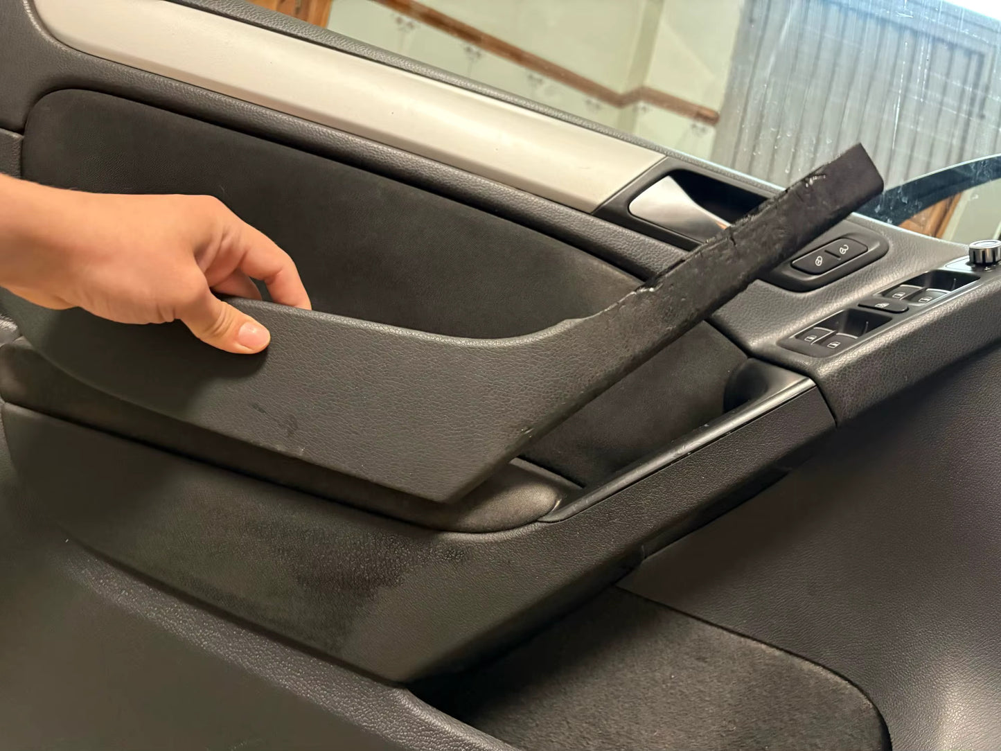 Нови интериорни дръжки за VW Golf 6 - нова и стара