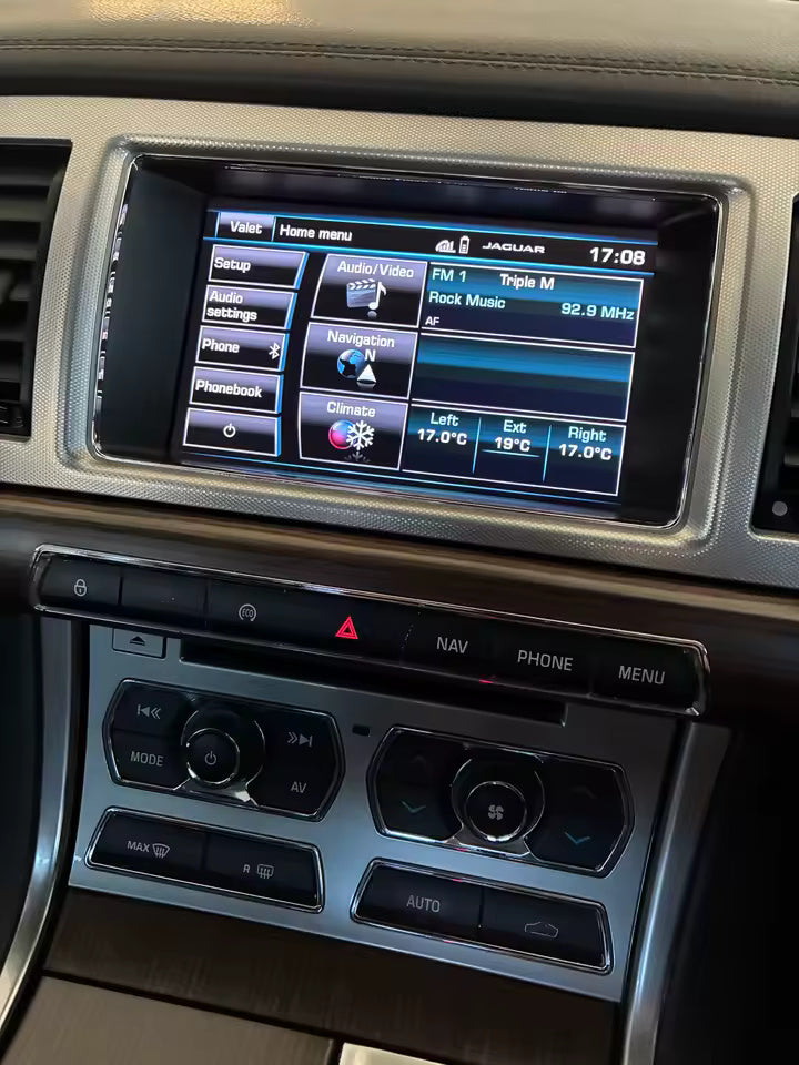 CarPlay и Android Auto Модул за Land Rover и Jaguar с Bosch