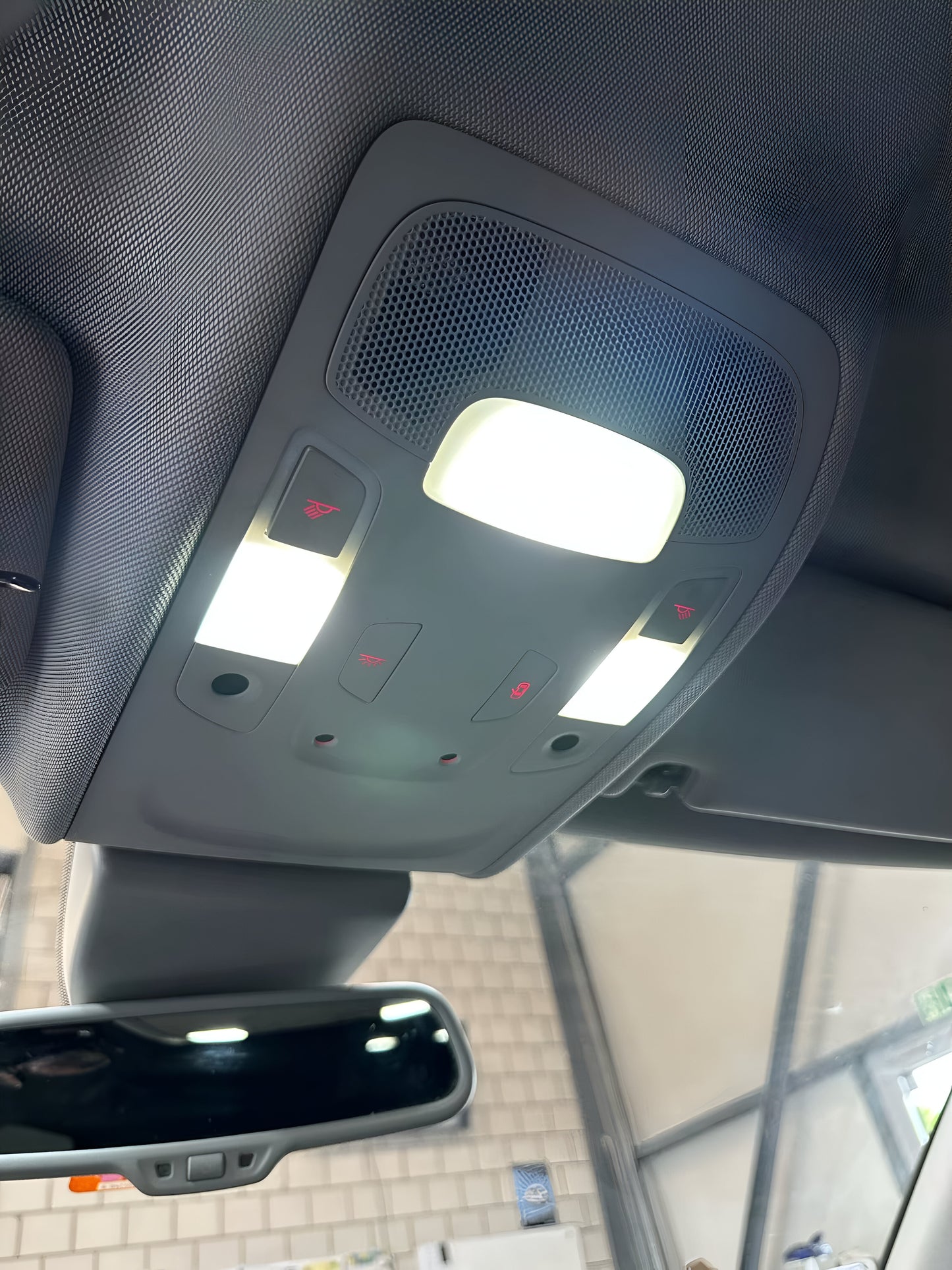 LED комплект за интеиор на Audi A6 - преден плафон