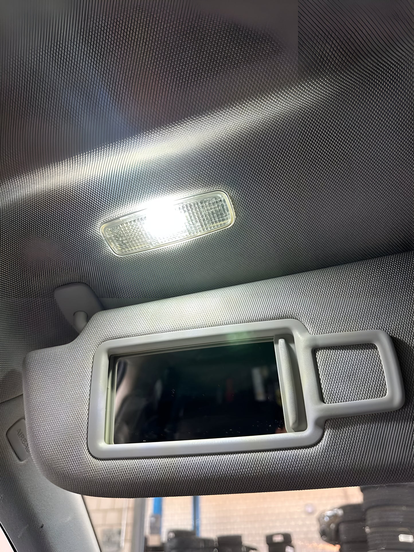 LED комплект за интеиор на Audi A6 - сенник
