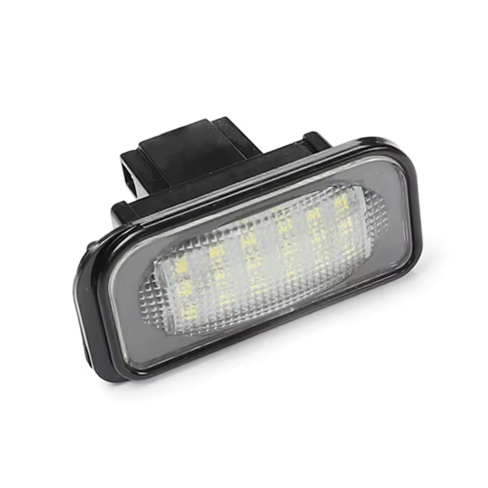 Ярки LED плафони за W203, W209, R230 – без грешки на таблото.