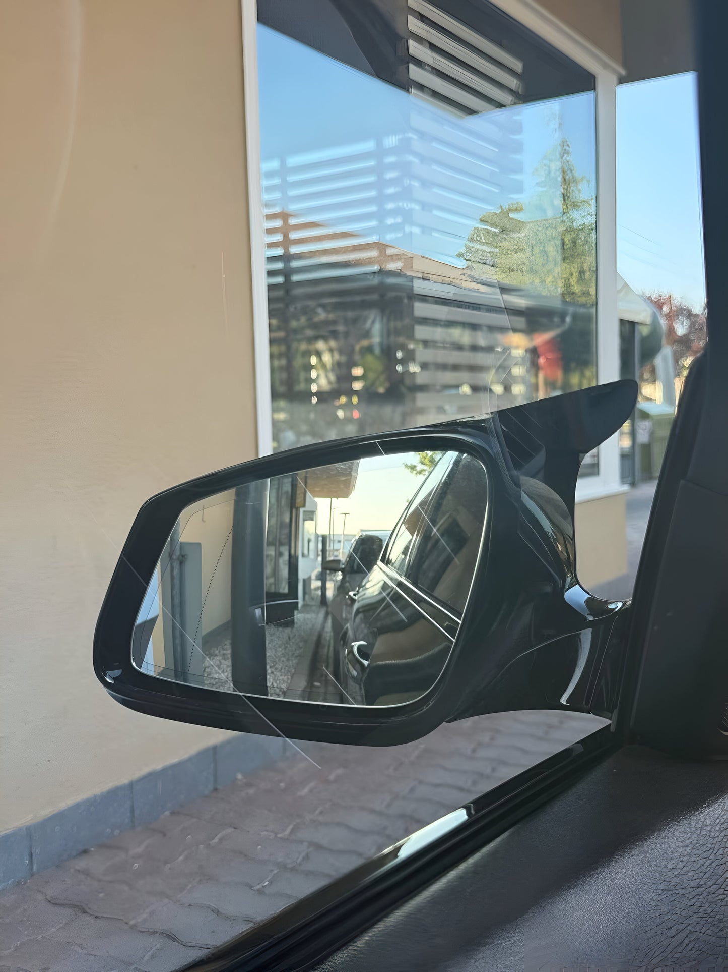 Batman капаци за огледала на BMW 5 серия F10 и F11 Pre-Face - поглед откм шофьора