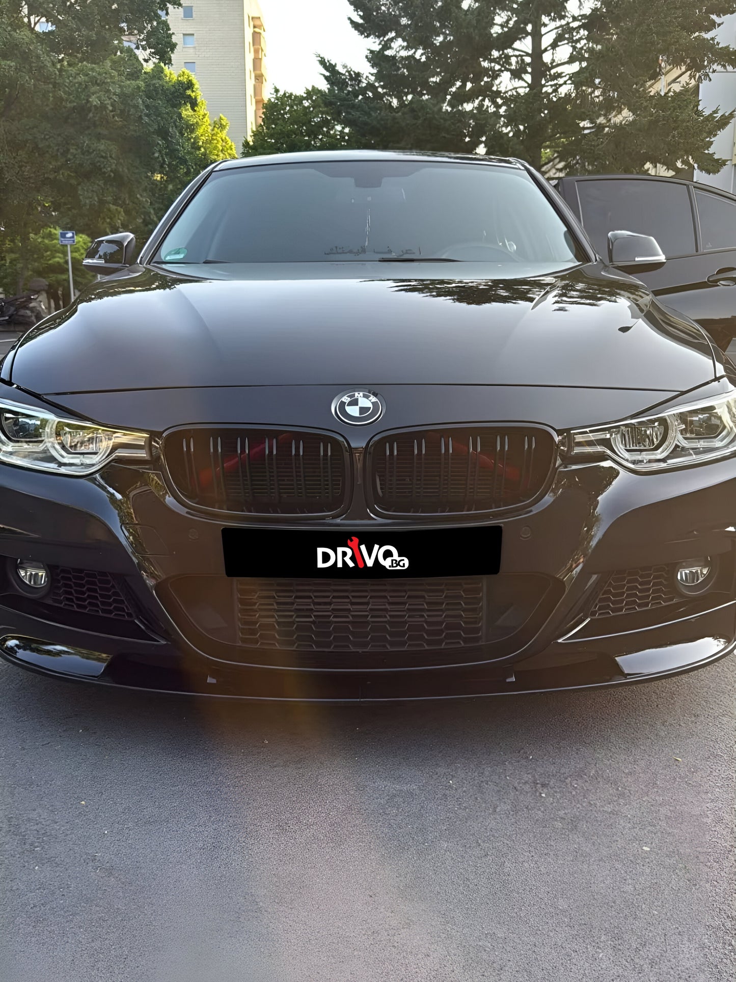 Декоративни лайстни за V-Brace на BMW F30, F31, F32, F34 и други - снимка на червени от клиент
