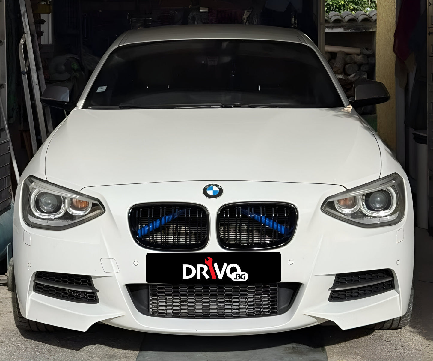 Декоративни лайстни за V-Brace на BMW F30, F31, F32, F34 и други - снимка на сини от клиент