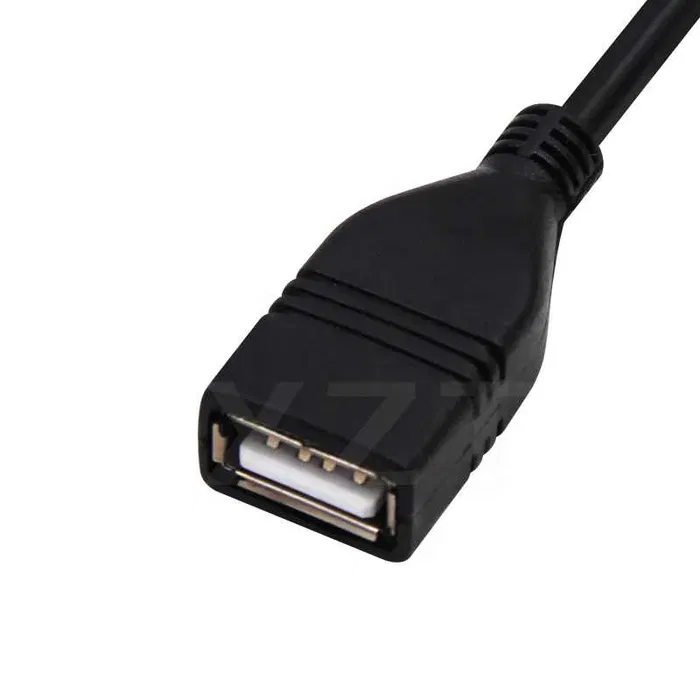 AMI букса за музика от USB – за автомобилни MMI системи.