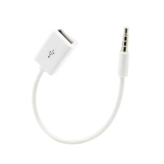 AUX адаптер с 3,5 мм жак и USB порт за лесно свързване.