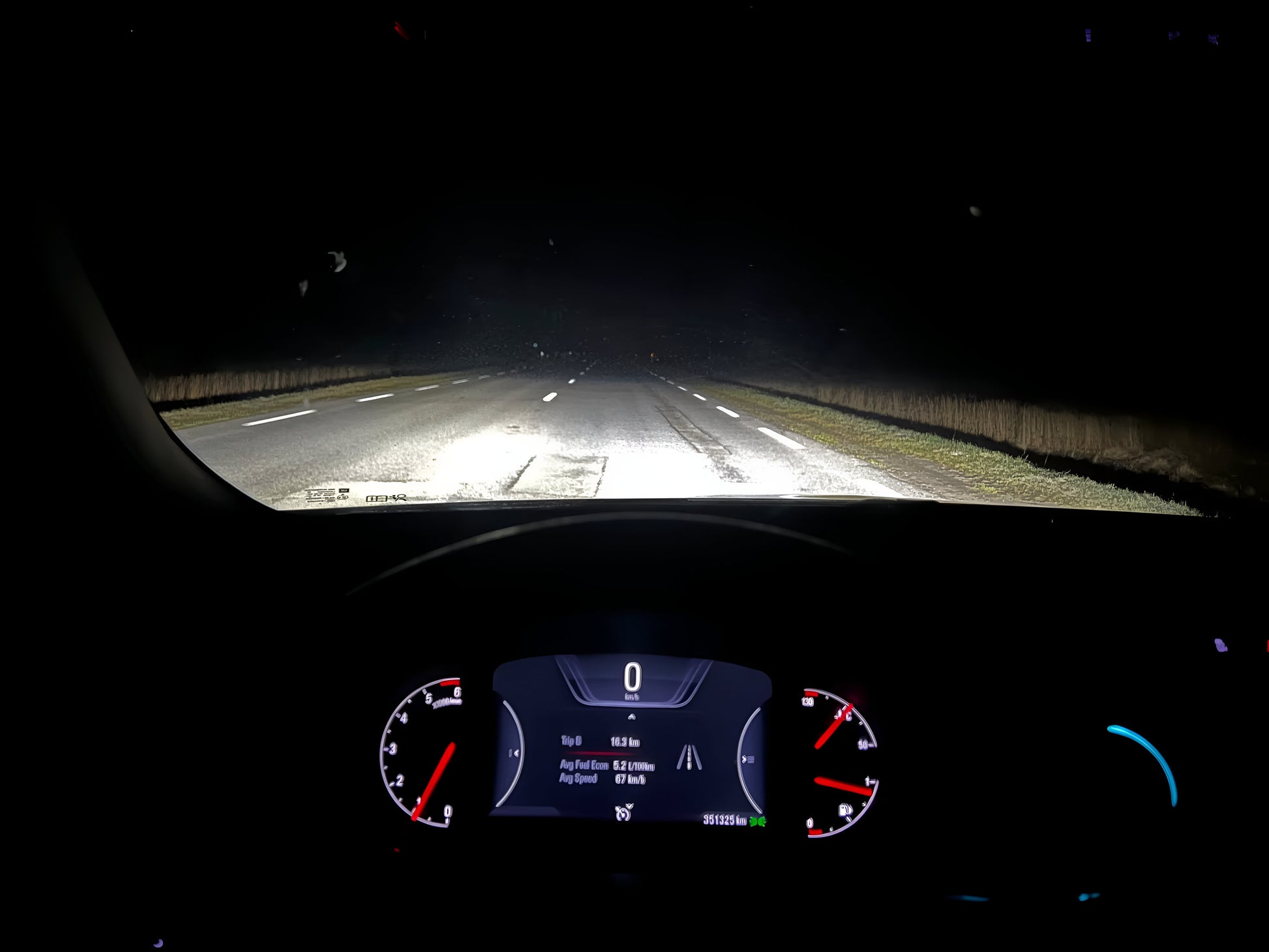 LED крушки за ксенонови фарове с ярка светлина и IP68 защита - клиент