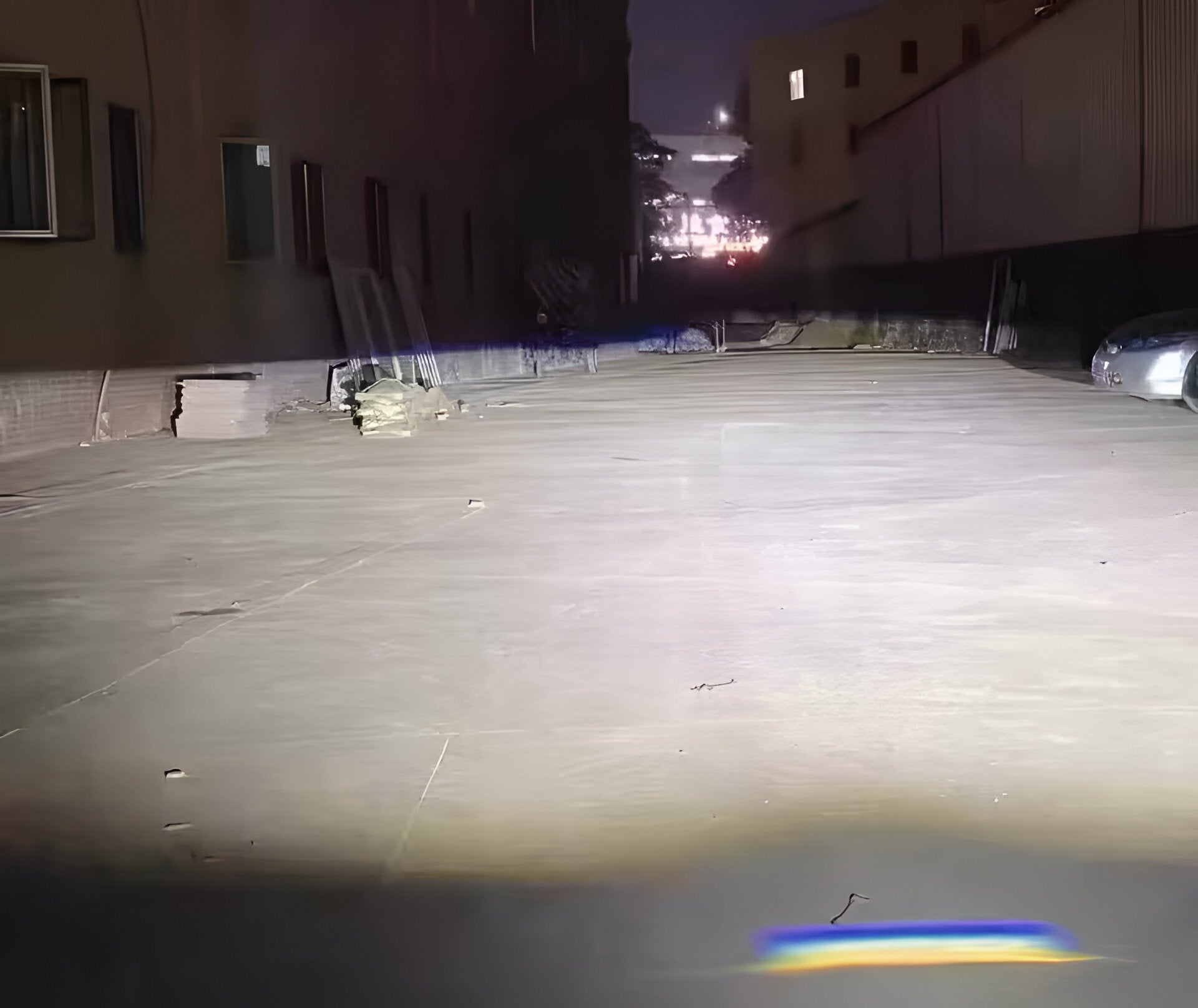 CANBus LED крушки с вградена лупа за прецизно осветяване - пример на тъмен участък