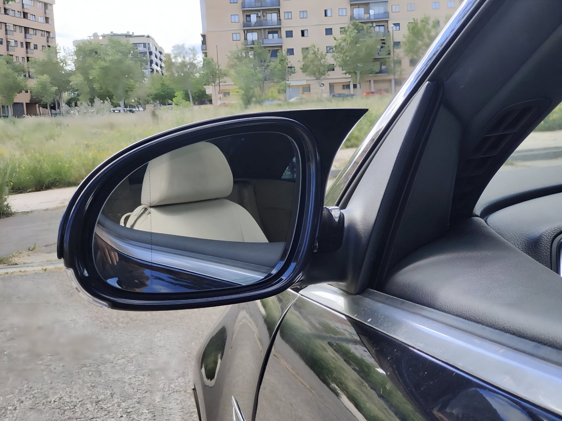 Нови Batman капаци за огледала на VW Golf 5, Passat B6 Sharan и други - клиент отзад
