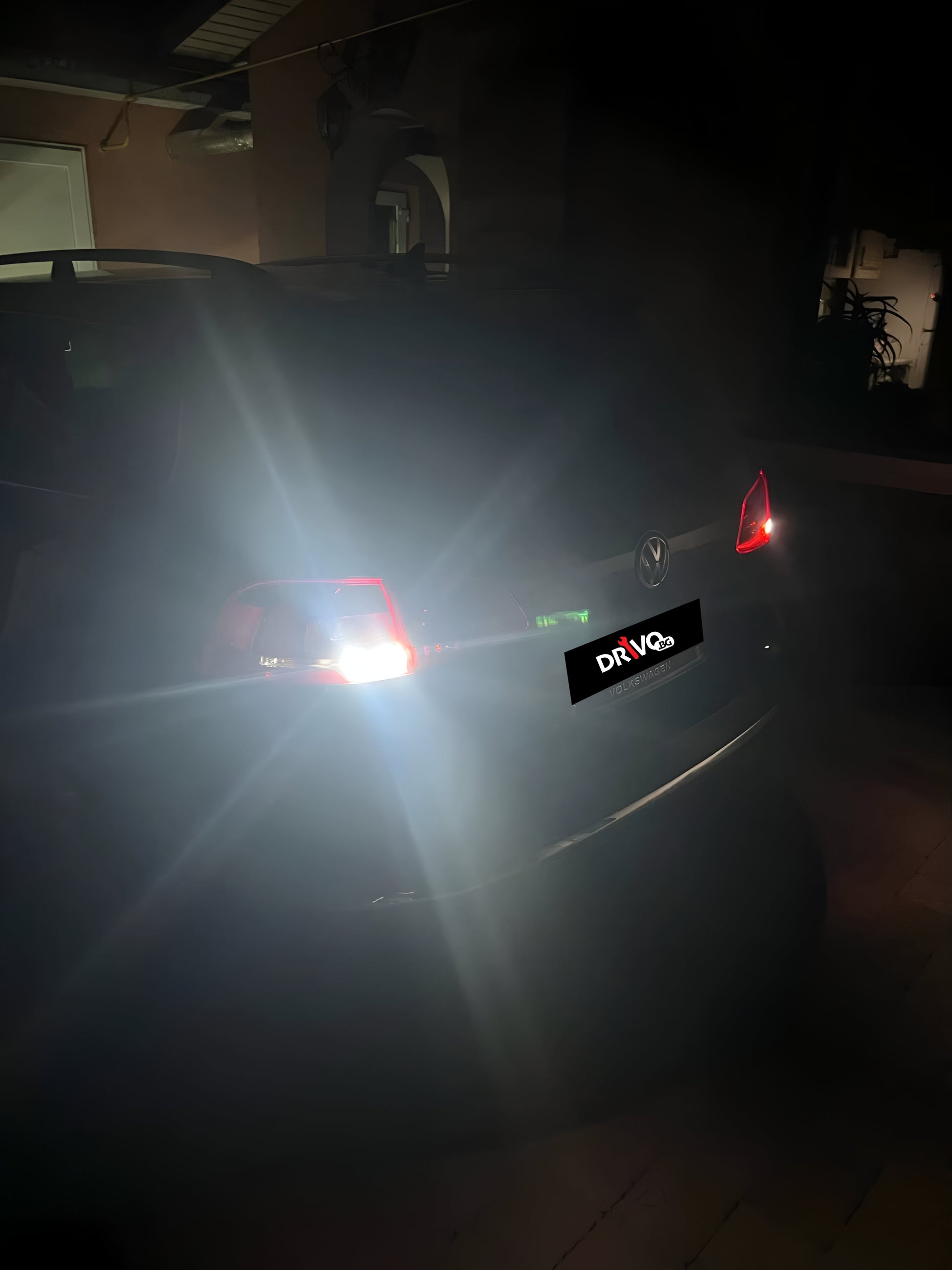 Изключотелно мощни T15 CANBus LED крушки за задна и габарити - пример