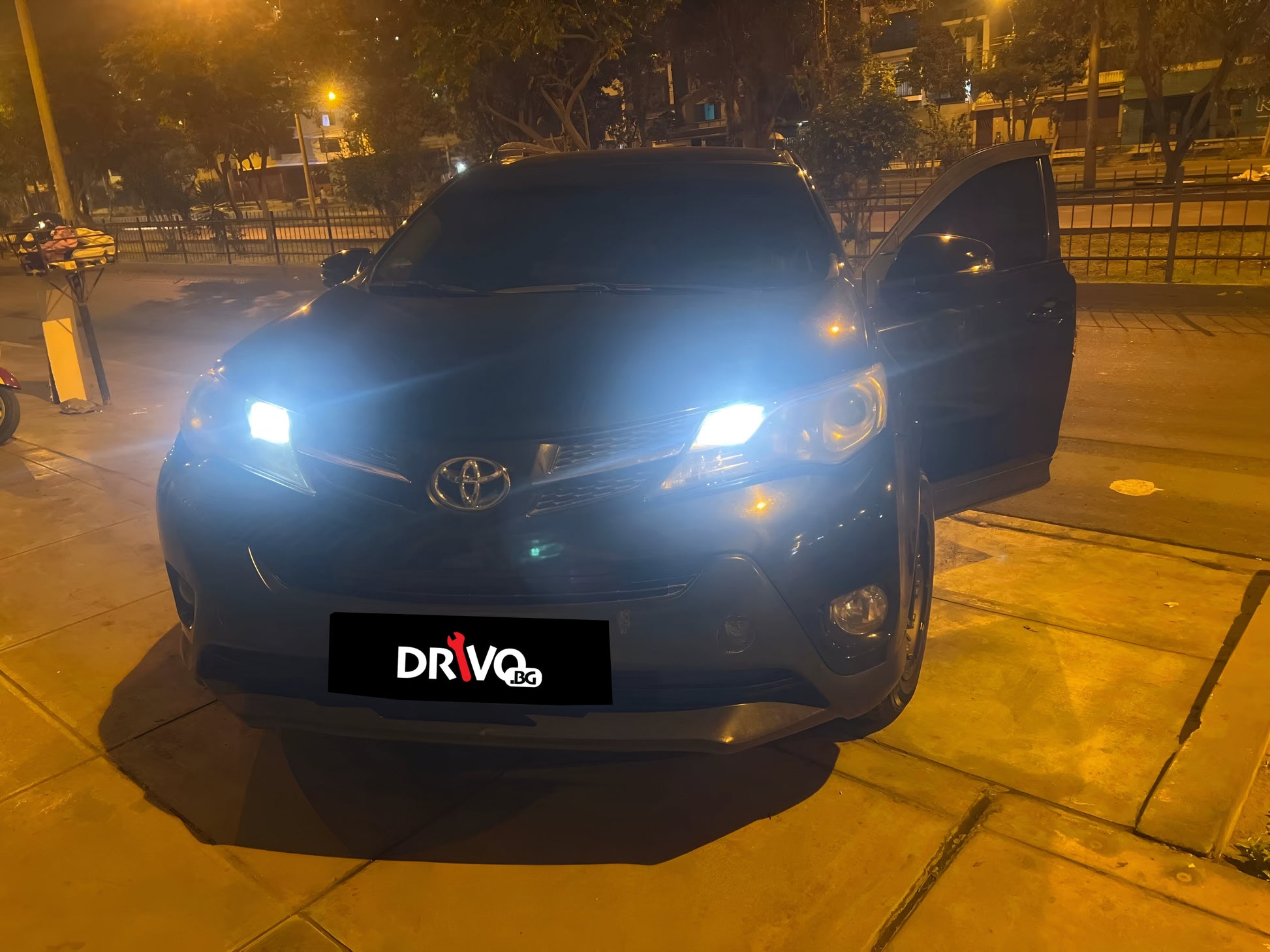 Изключотелно мощни T15 CANBus LED крушки за задна и габарити - поставени на габарити