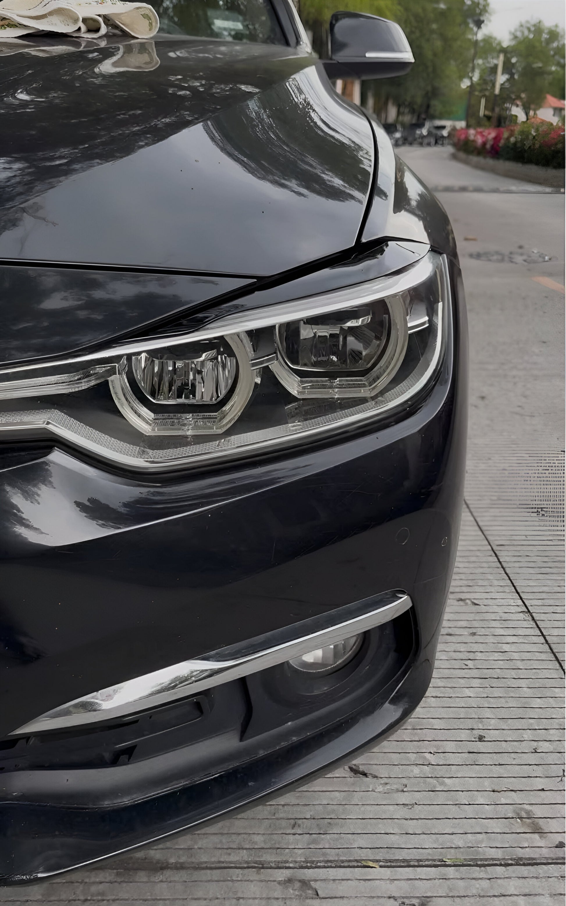 Висококачествени вежди за фарове на BMW 3 серия F30 и F31 (2011 - 2019) - отблизо от клиент